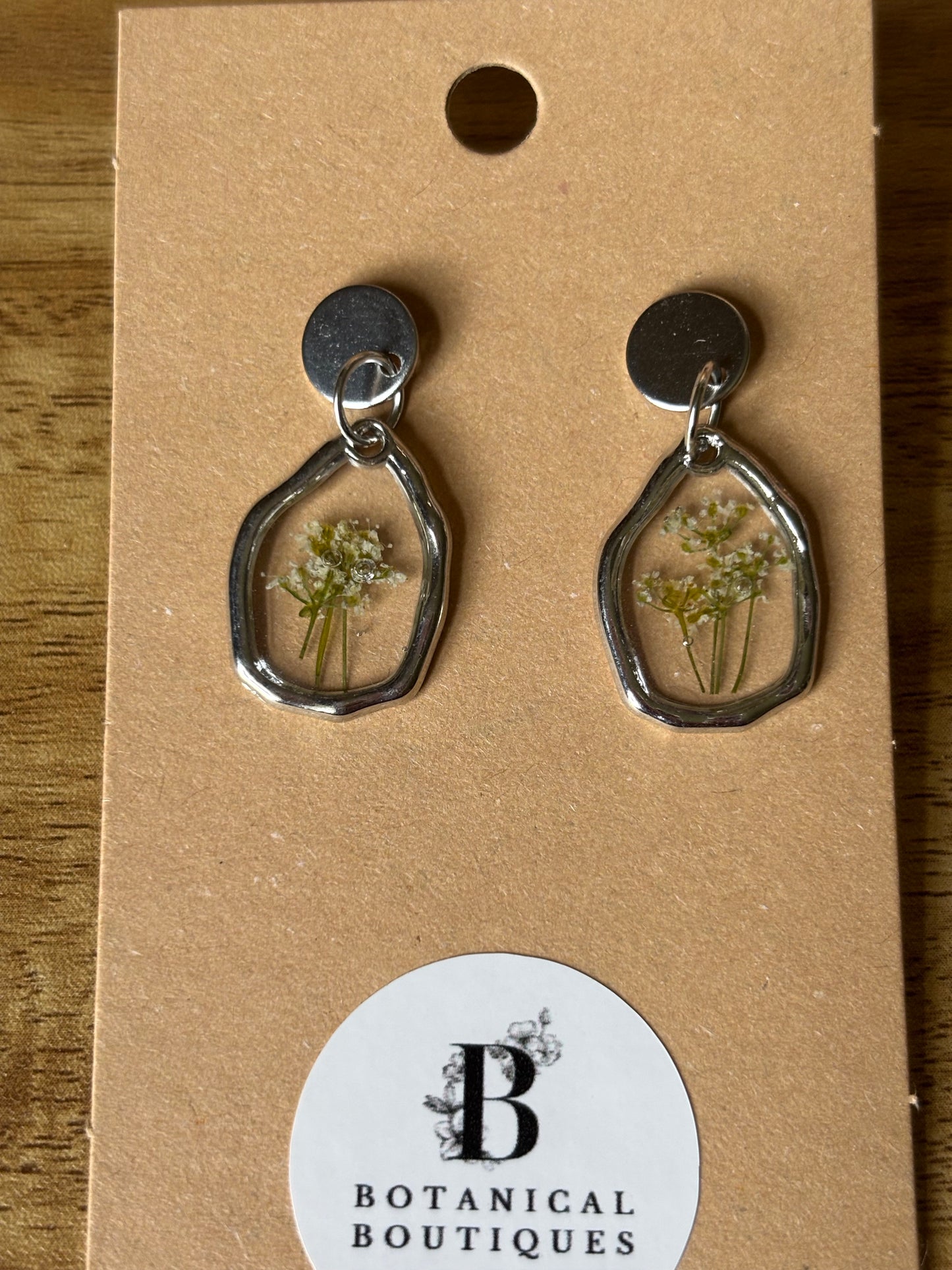Queen Anne’s Lace flower earrings