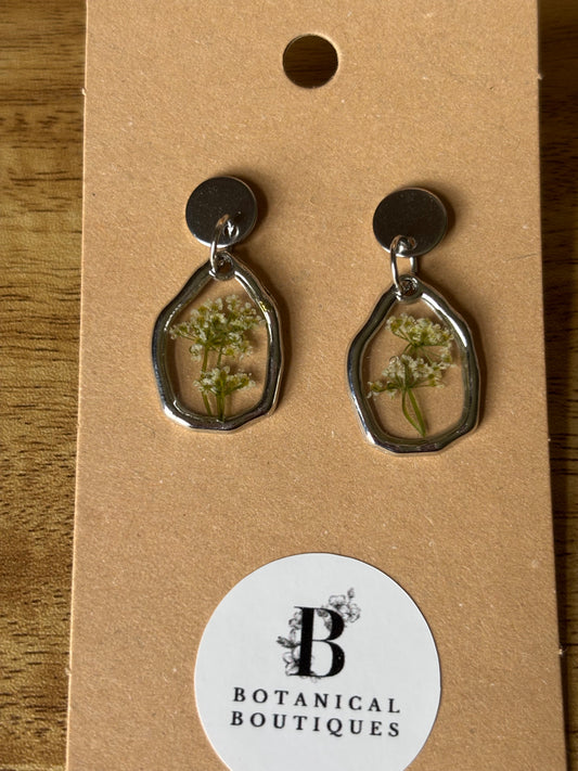 Queen Anne’s Lace flower earrings